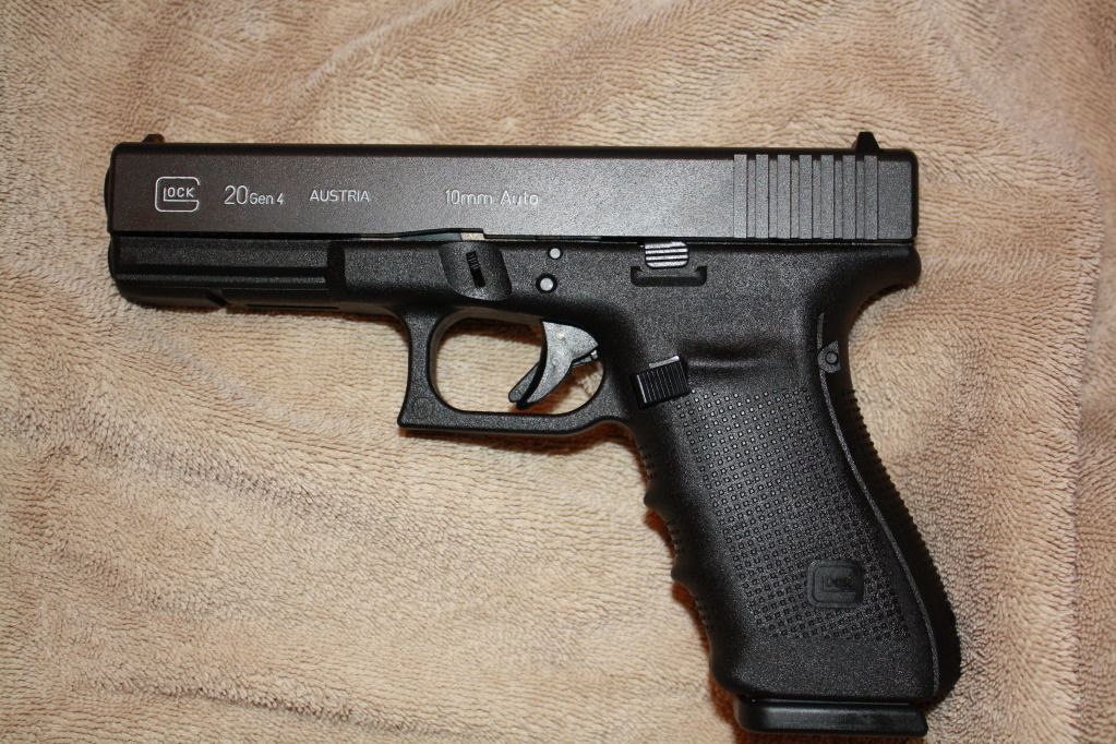 Worried about bears? Consider the Glock 20. – Firearms Training Blog